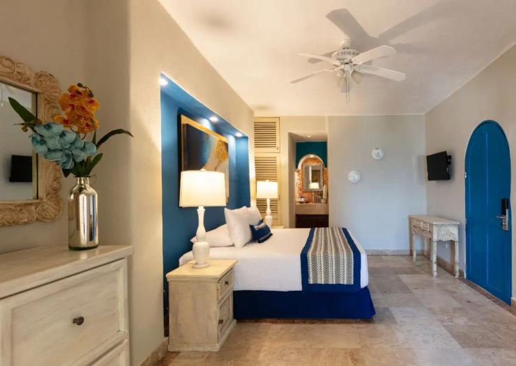 Habitación Estándar  Blue Chairs Beachfront Resort Puerto Vallarta - Sólo Adultos Mexico Habitación Estándar  Blue Chairs Beachfront Resort Puerto Vallarta - Sólo Adultos Mexico