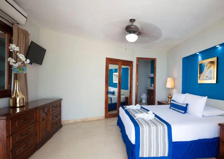 Master Suite  Blue Chairs Beachfront Resort Puerto Vallarta - Sólo Adultos Mexico Master Suite  Blue Chairs Beachfront Resort Puerto Vallarta - Sólo Adultos Mexico