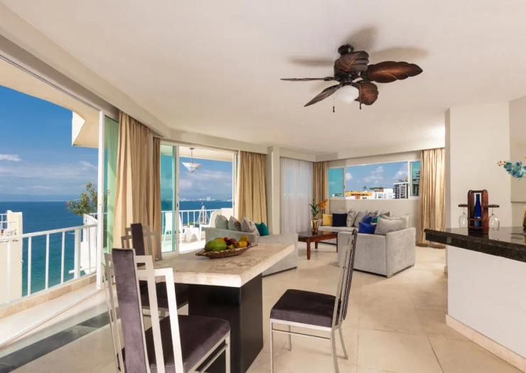 Master Suite  Blue Chairs Beachfront Resort Puerto Vallarta - Sólo Adultos Mexico Master Suite  Blue Chairs Beachfront Resort Puerto Vallarta - Sólo Adultos Mexico